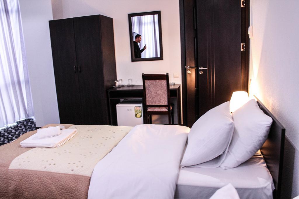 Royal Georgia Hotell Tbilisi Exteriör bild