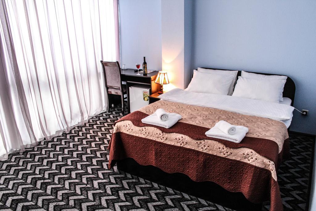 Royal Georgia Hotell Tbilisi Rum bild