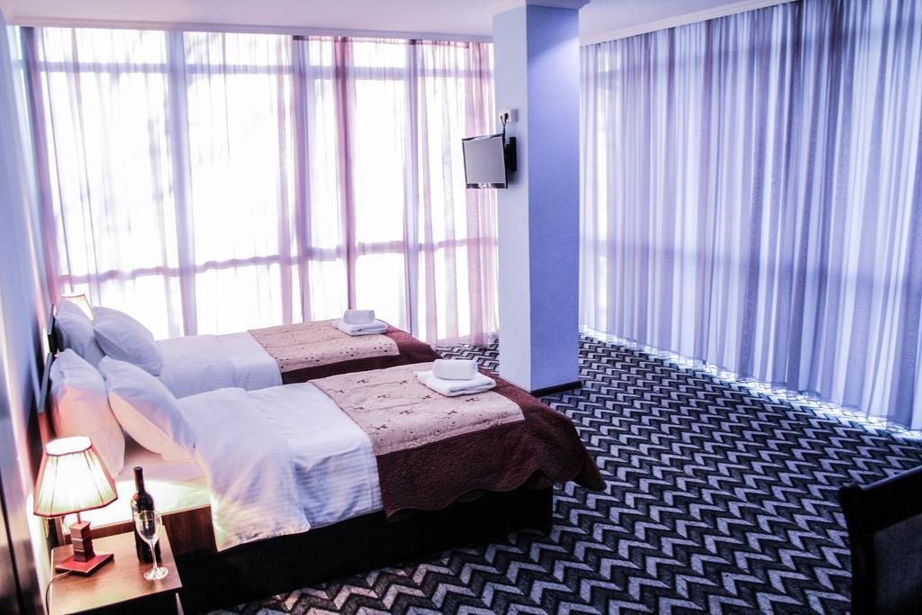 Royal Georgia Hotell Tbilisi Rum bild