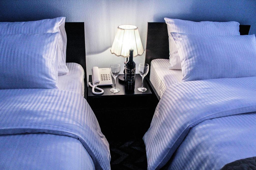 Royal Georgia Hotell Tbilisi Rum bild