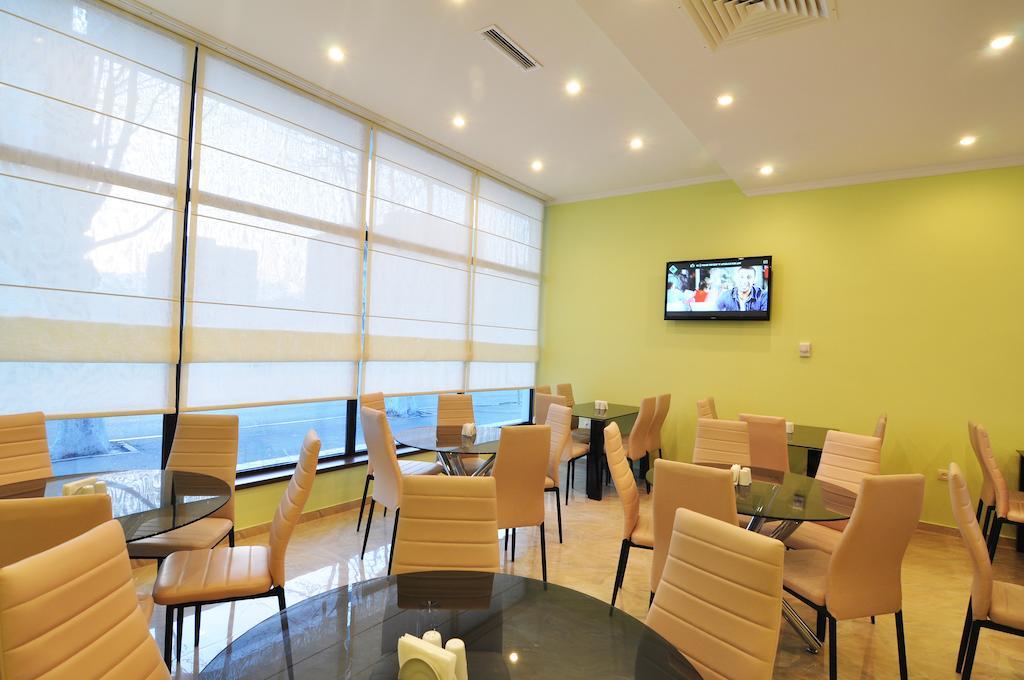 Royal Georgia Hotell Tbilisi Exteriör bild